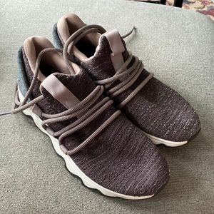 Sorel sneakers kinetic 7.5